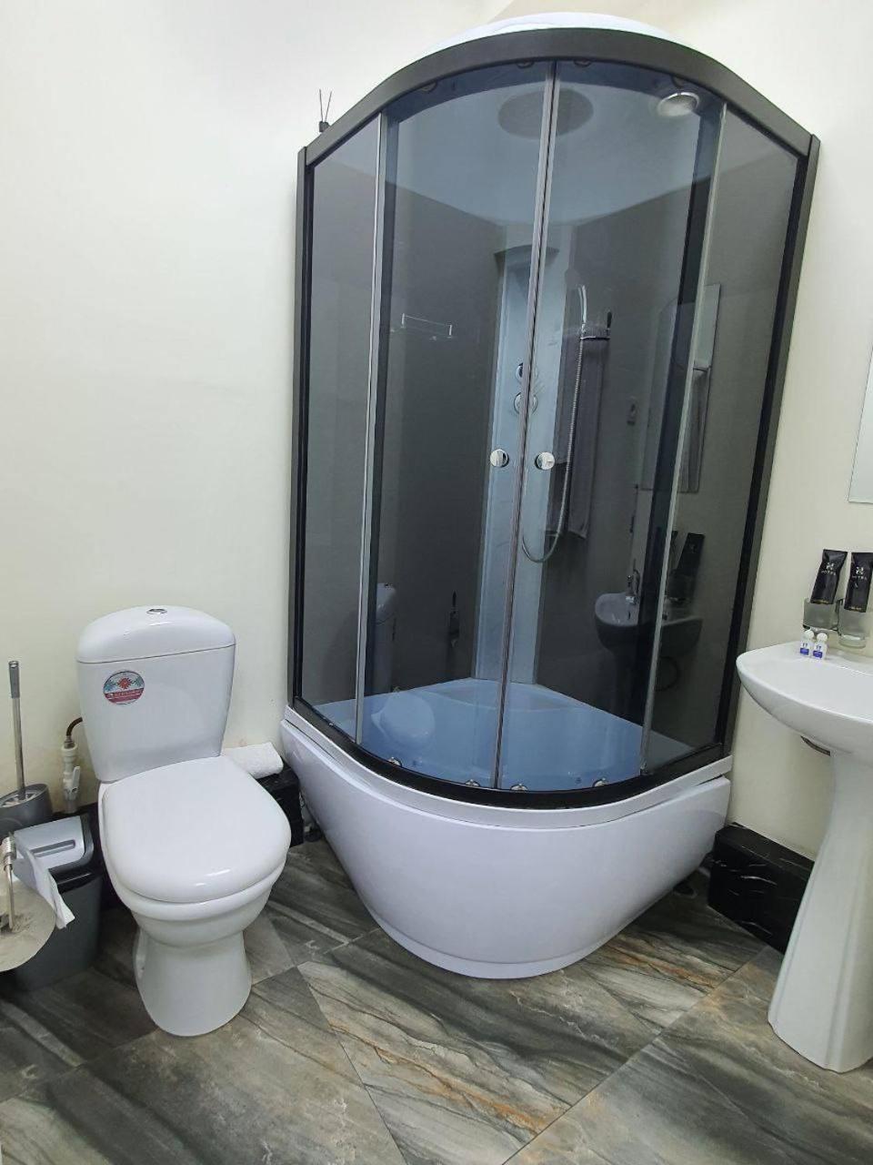 Bed and Breakfast Blue Sky Tashkent Esterno foto